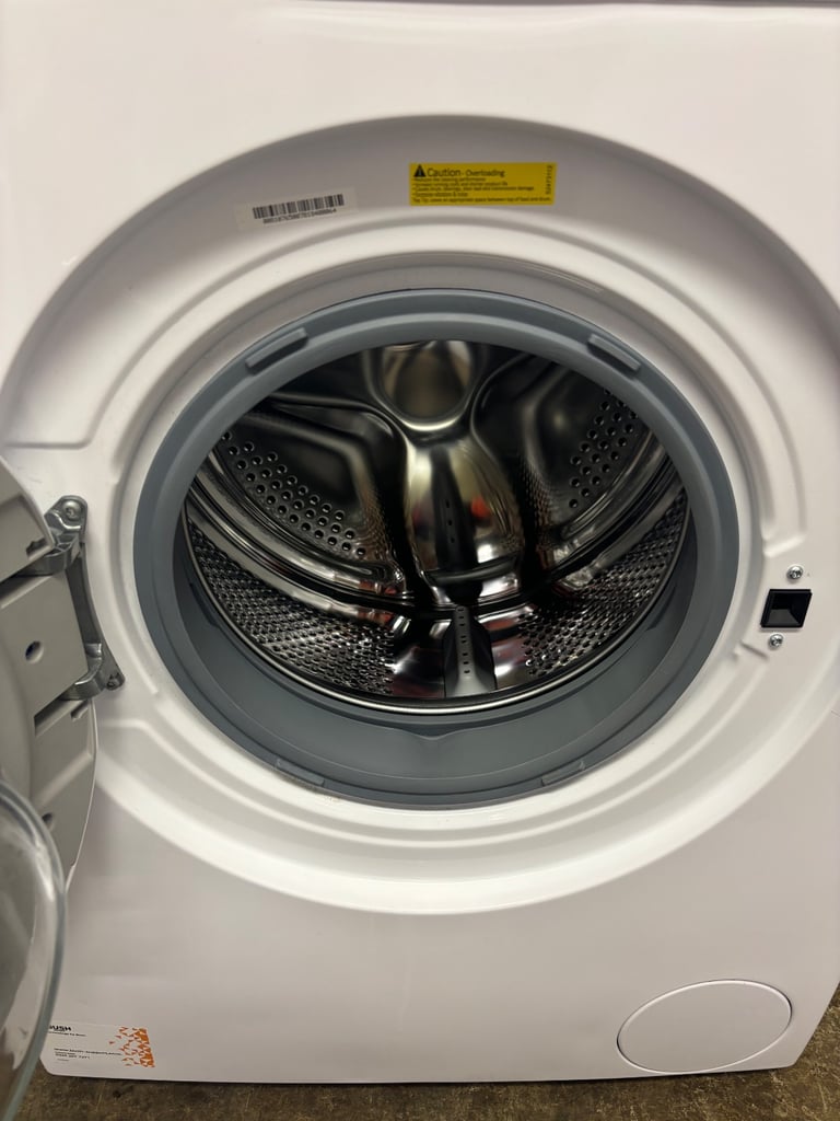 Bush 7kg 1200 washing machine*6months old*