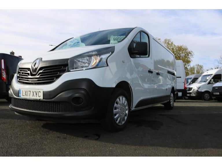 2017 RENAULT TRAFIC LWB *NO VAT* LOW MILES EXCELLENT CONDITION YEARS MOT vivaro