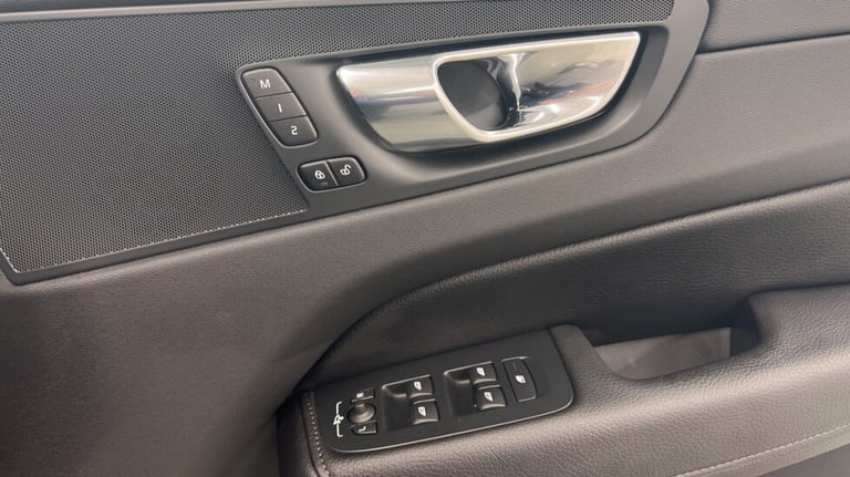 2019 Volvo XC60 D4 Momentum Pro Automatic SUV Diesel Automatic