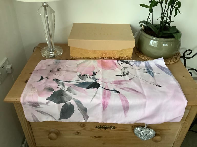 Double bed linen quilt