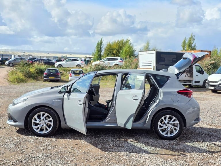 2018 Toyota Auris 1.8 VVT-h Icon CVT Euro 6 (s/s) 5dr Hatchback Hybrid Automatic