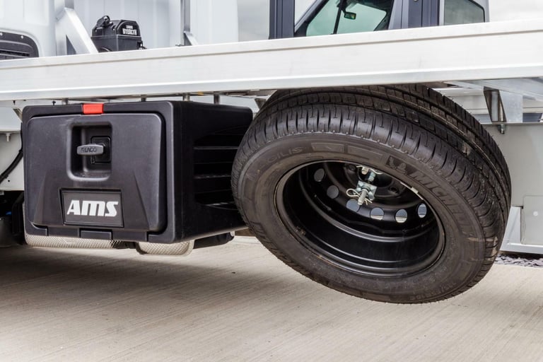 INTERSTAR MASTER RECOVERY TRUCK BODY BEAVERTAIL BODY CAR TRANSPORTER 2024