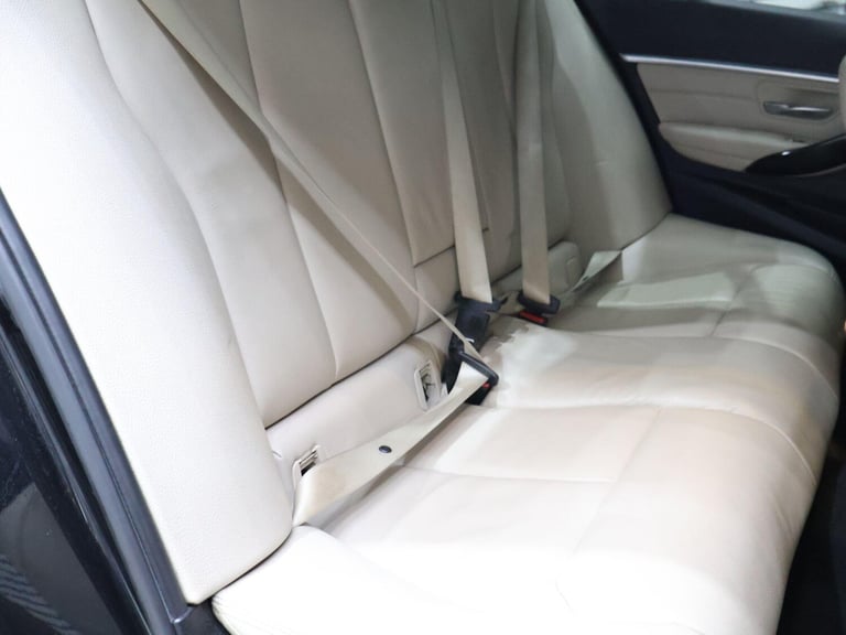2015 BMW 3 Series 320d EfficientDynamics Sport 4dr Step Auto SALOON DIESEL Automatic
