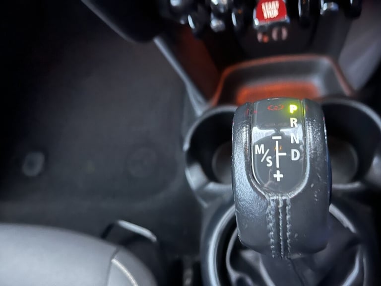 2017 MINI Hatch 1.5 Cooper D 5dr Auto HATCHBACK DIESEL Automatic