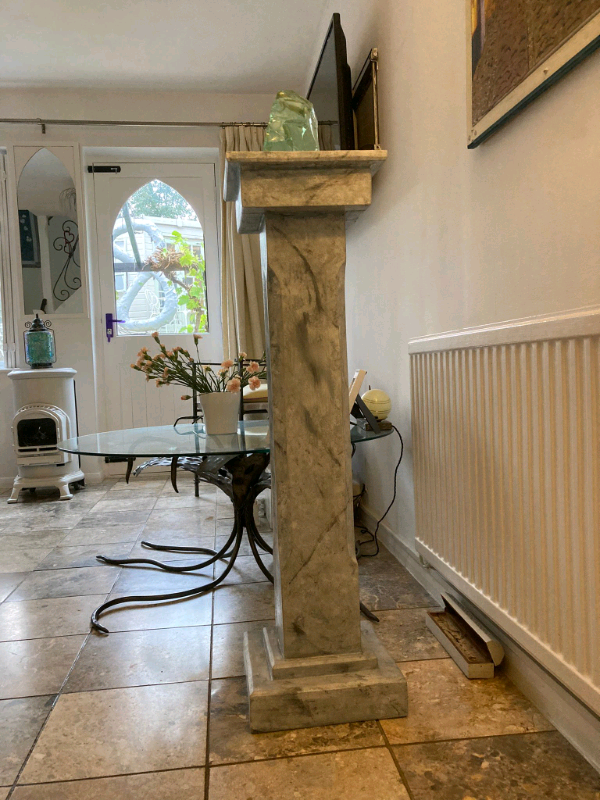 Wooden column plinth 