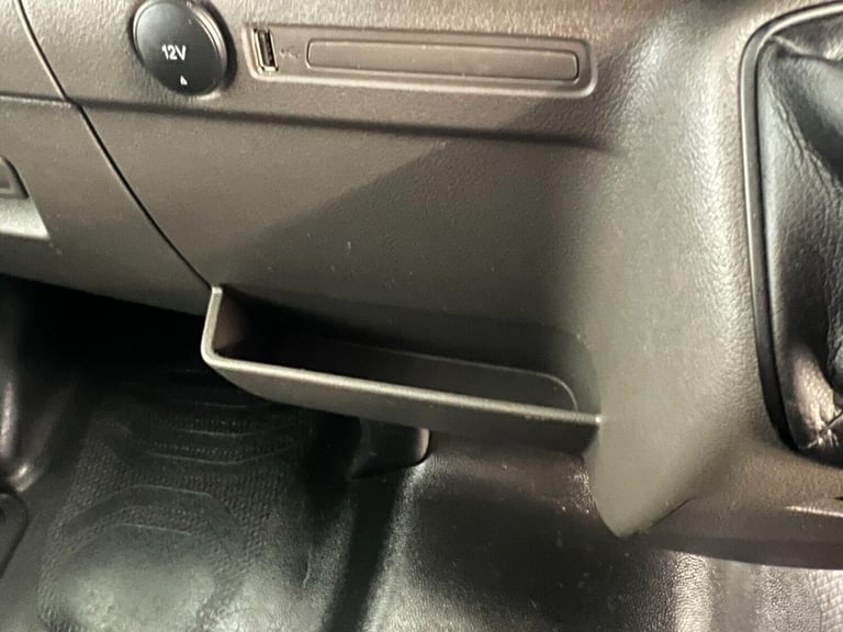 2023 Ford Transit 2.0 350 EcoBlue Leader FWD L4 Euro 6 (s/s) 2dr Luton Diesel Manual