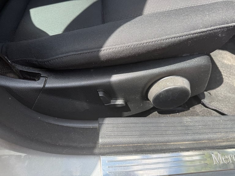 2010 Mercedes-Benz C-Class 2.1 C200 CDI BlueEfficiency Executive SE Saloon 4dr Diesel Auto Euro 5...