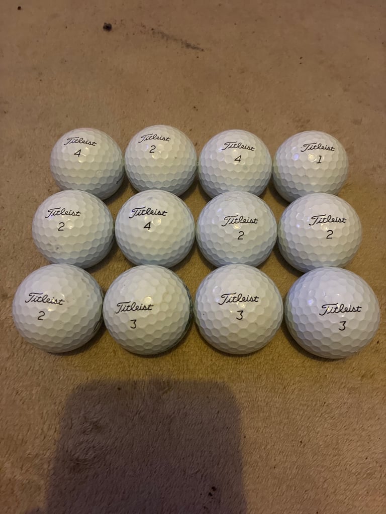 12 x TitleistAVX golf balls