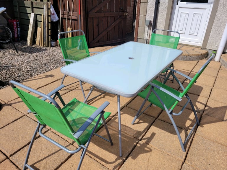 Garden table and chairs for sale 