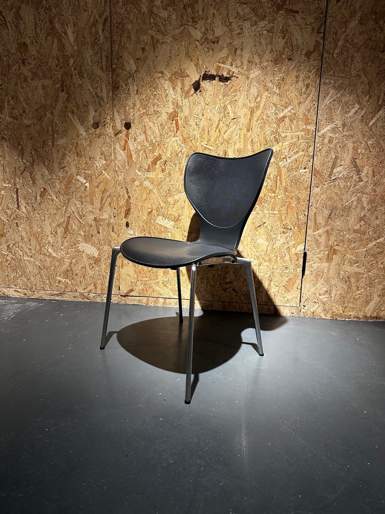 image for Modern Classic Chair by Jorge Pensi