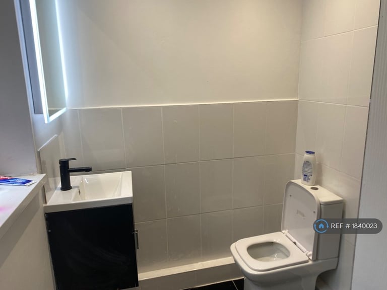 2 bedroom house in Hovis Street, Manchester, M11 (2 bed) (#1840023)