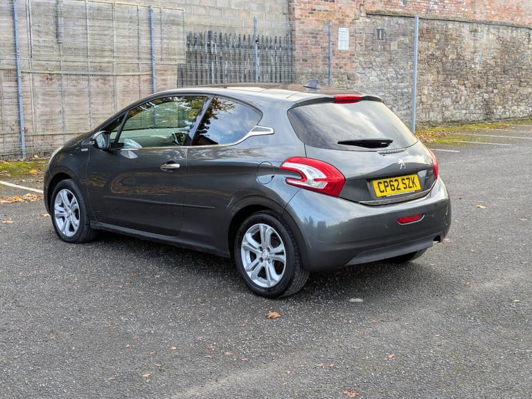 2013 Peugeot Intuitive, 208 VTI, 1.2 Petrol, 3dr, Manual