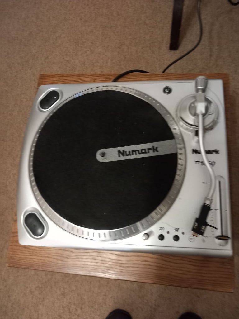 Numark TT1650 DJ Professional Turntable TT 1650 Plug & Play