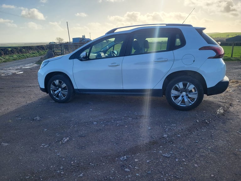 Peugeot, 2008, Hatchback, 2018, Semi-Auto, 1199 (cc), 5 doors