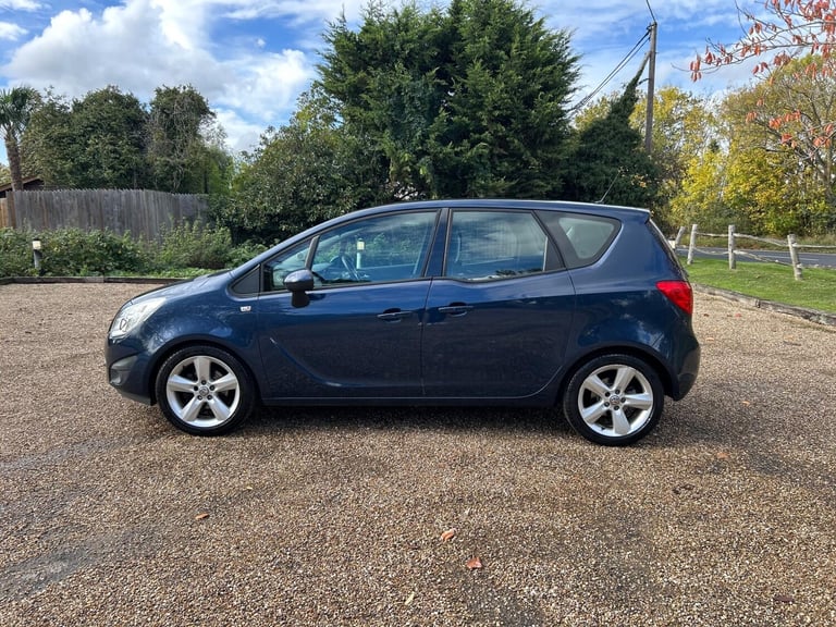 2013 Vauxhall Meriva 1.4 16V Exclusiv Euro 5 5dr MPV Petrol Manual