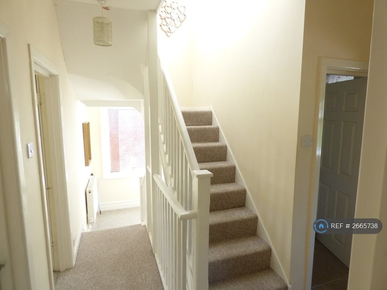 4 bedroom flat in Alma Road, Bournemouth, BH9 (4 bed) (#2665738)