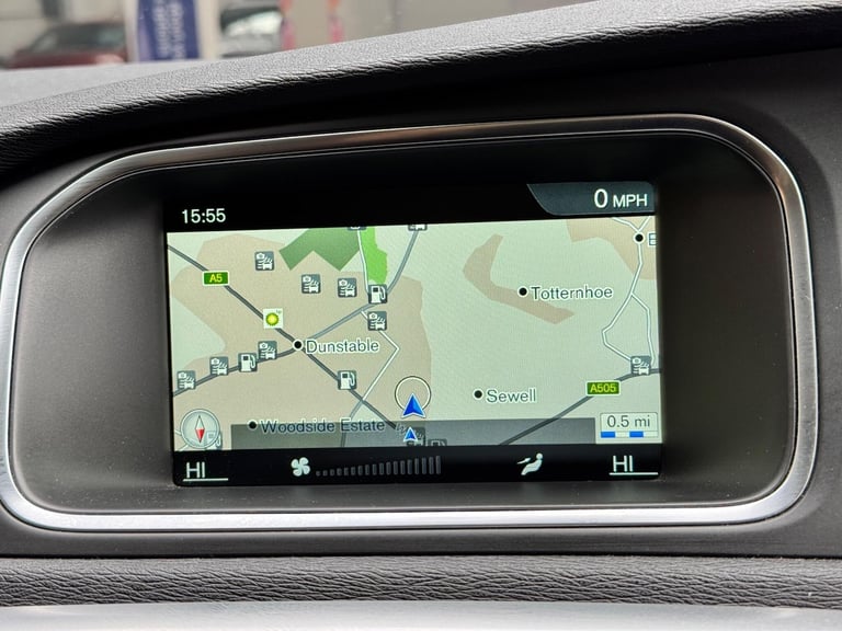 2016 Volvo V40 2.0 D2 Momentum Nav Plus Euro 6 (s/s) 5dr HATCHBACK Diesel Manual