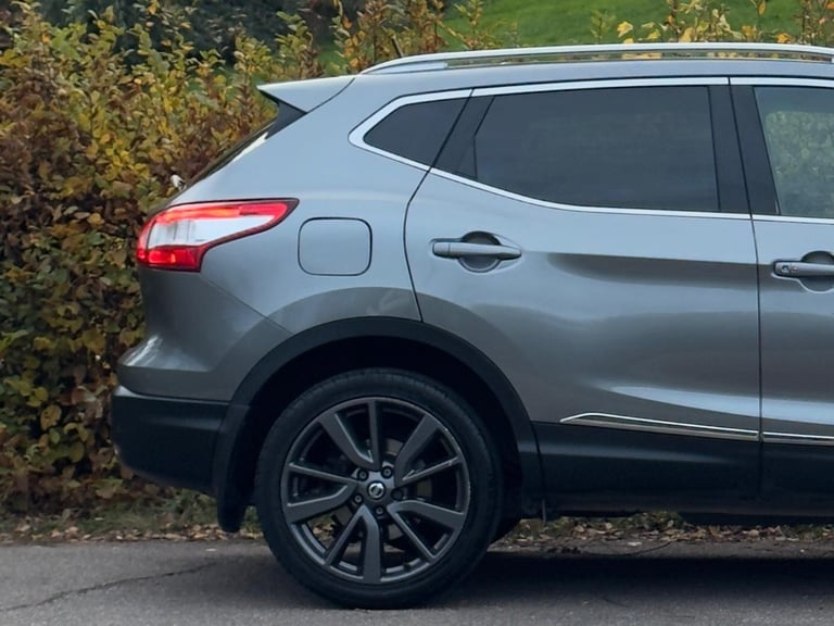 2017 Nissan Qashqai 1.2 DIG-T Tekna 2WD Euro 6 (s/s) 5dr HATCHBACK Petrol Manual
