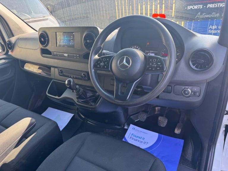 Mercedes-Benz Sprinter 3.5t H2 L2 Progressive Van++1 OWNER++CRUISE++REV