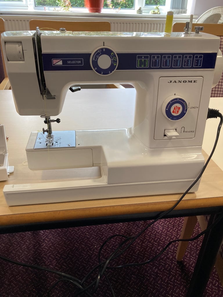 Janome 110 Lesur Electric Sewing Machine 
