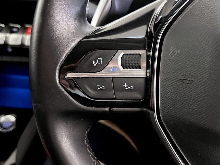 2021 Peugeot 3008 1.6 13.2kWh Allure e-EAT Euro 6 (s/s) 5dr Automatic SUV Hybrid Automatic