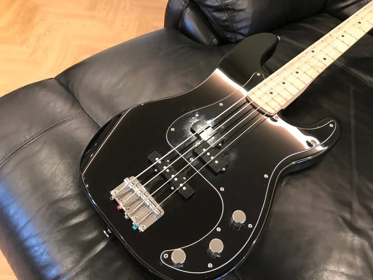 Squier Affinity Precision Bass Guitar PJ MN, Black, good condition, set up 