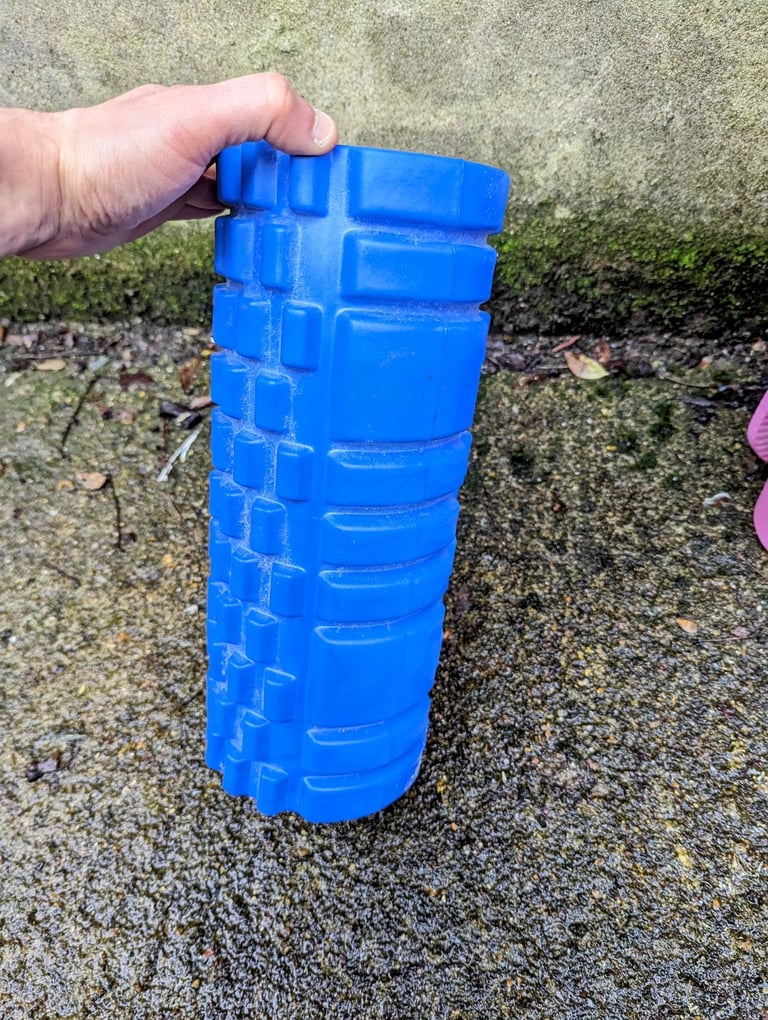 VARIOUS YOGA MATS/YOGA EQUIPMENT