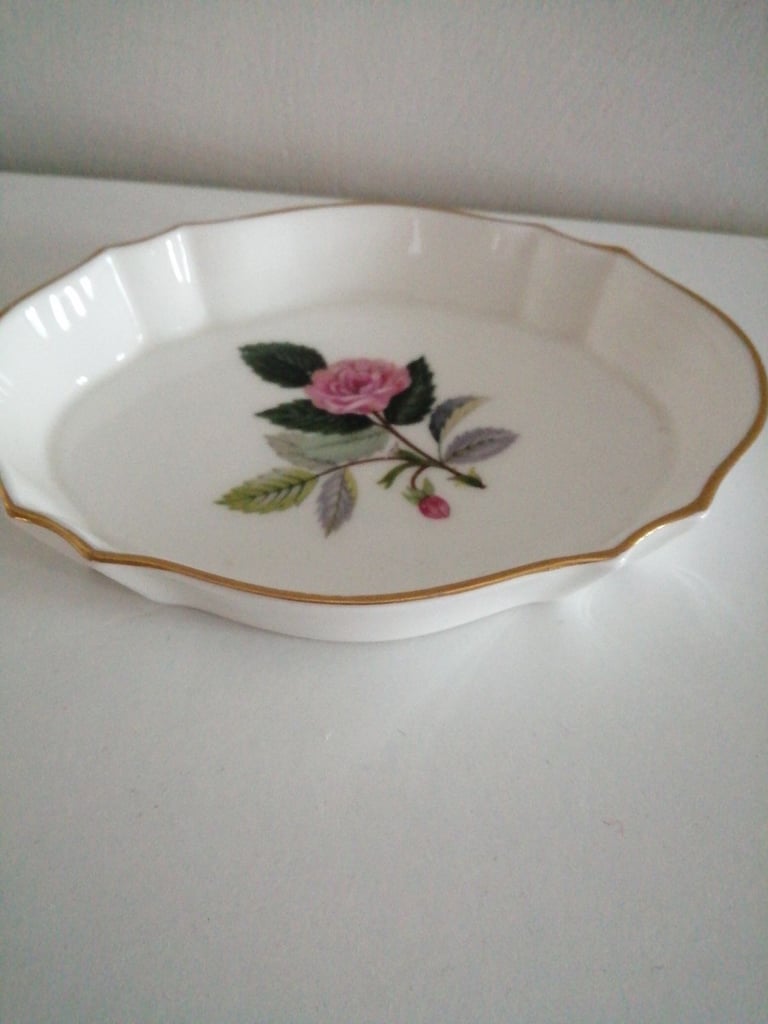 image for Wedgewood Hathaway Rose China Dish
