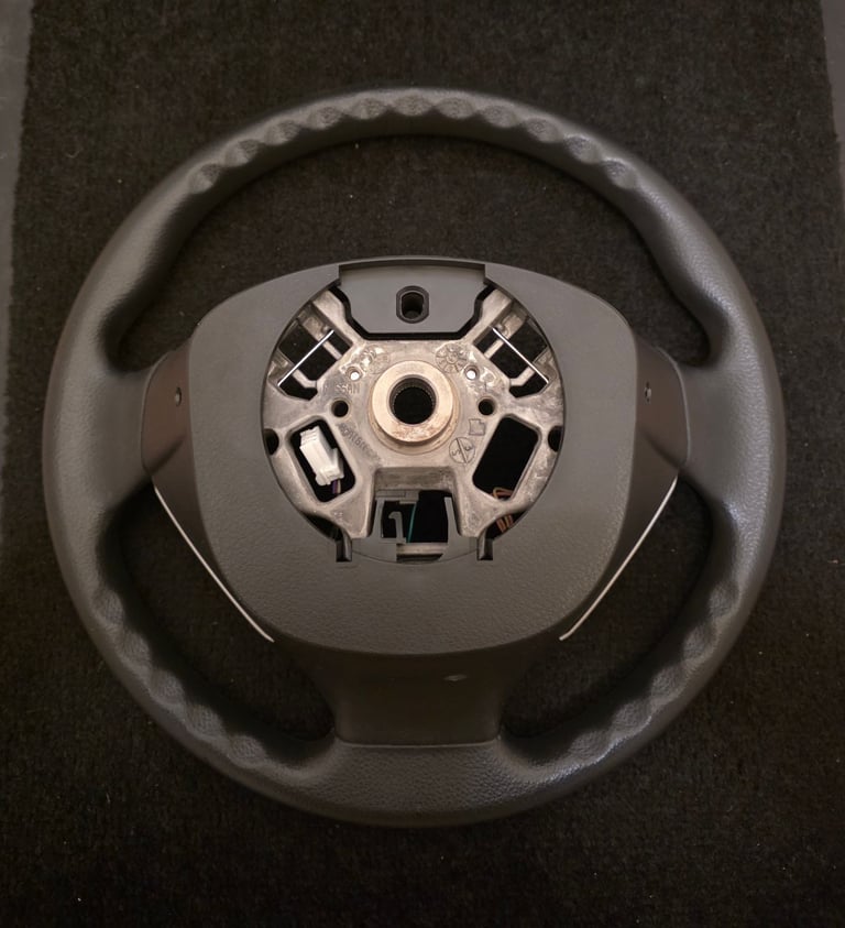 Nissan Note E12 Steering Wheel