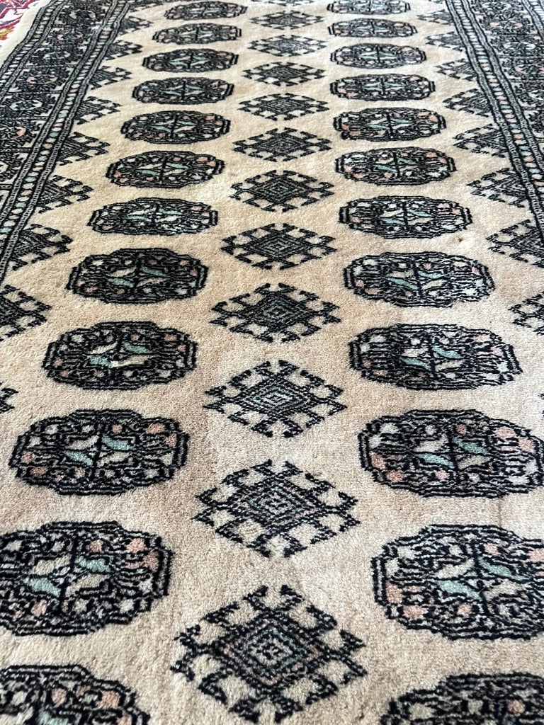 HANDMADE SOFT FEEL WOOL RUG 