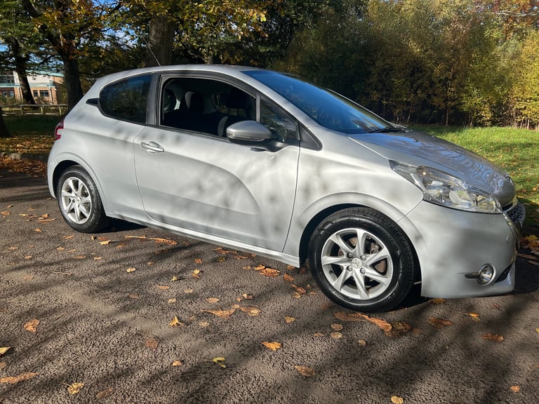 Peugeot, 208, Hatchback, 2013, Manual, 1397 (cc), 3 doors