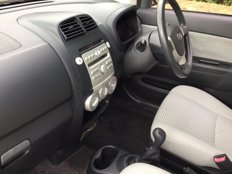 ULEZ GENUINE MILES TOYOTA ENGINE VALUE NEW MOT VERY GOOD CONDITION THROUGHOUT 