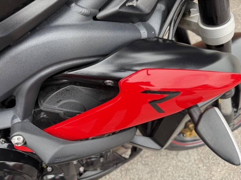 TRIUMPH STREET TRIPLE R