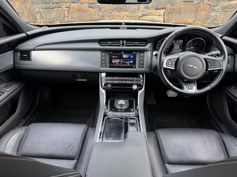 2016 Jaguar XF 2.0d R-Sport Auto Euro 6 (s/s) 4dr SALOON Diesel Automatic