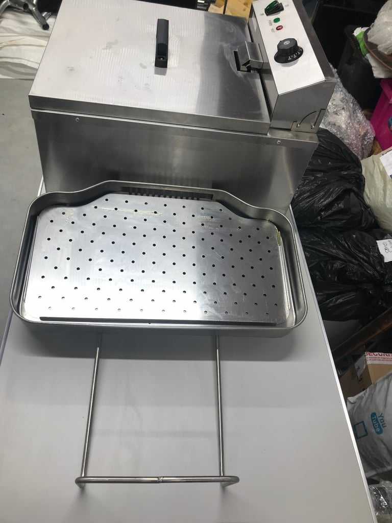 image for Large tabletop fryer,used once.