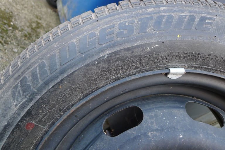 Bridgestone Tyre 195x65 R15 91H Unused new old spare