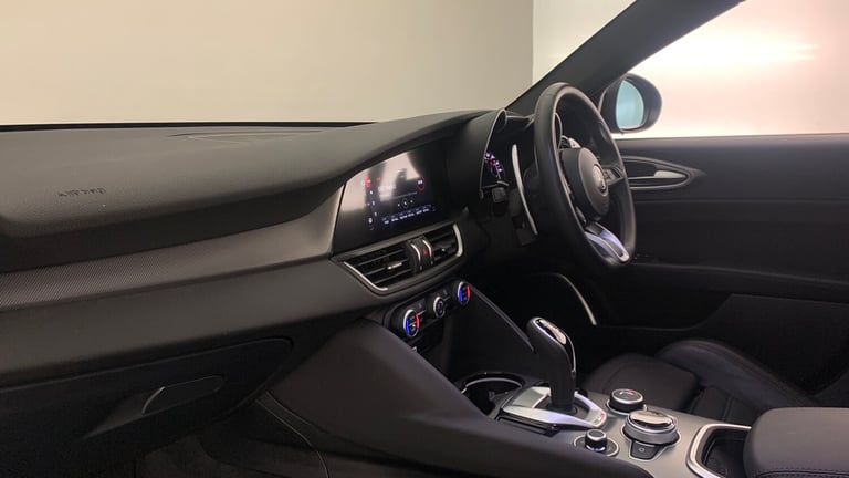 2022 Alfa Romeo Giulia 2.0T Veloce Saloon 4dr Petrol GPF Auto Euro 6 (s/s) (280 ps) Saloon Petrol...