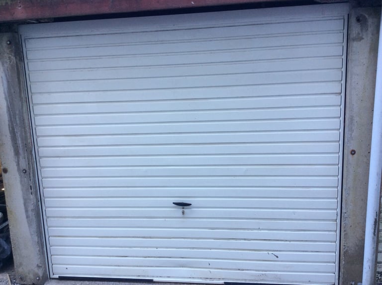 Lock up garage for rent - East Kilbride
