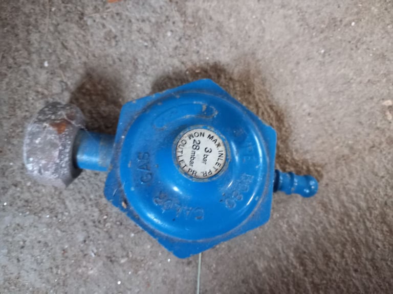 Calor Gas Bottle 7.5kg with connector valve