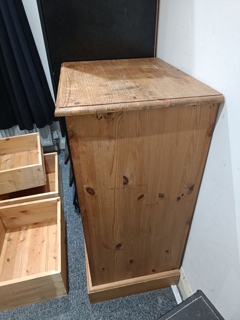 Wooden chest Drawer 