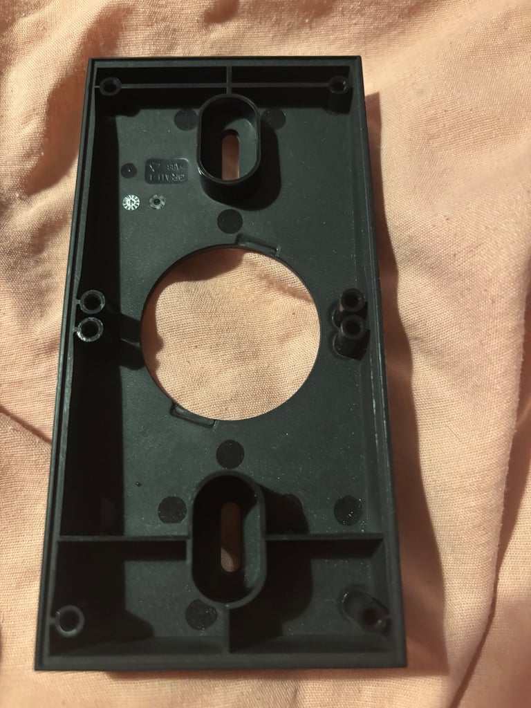 Ring door bell 