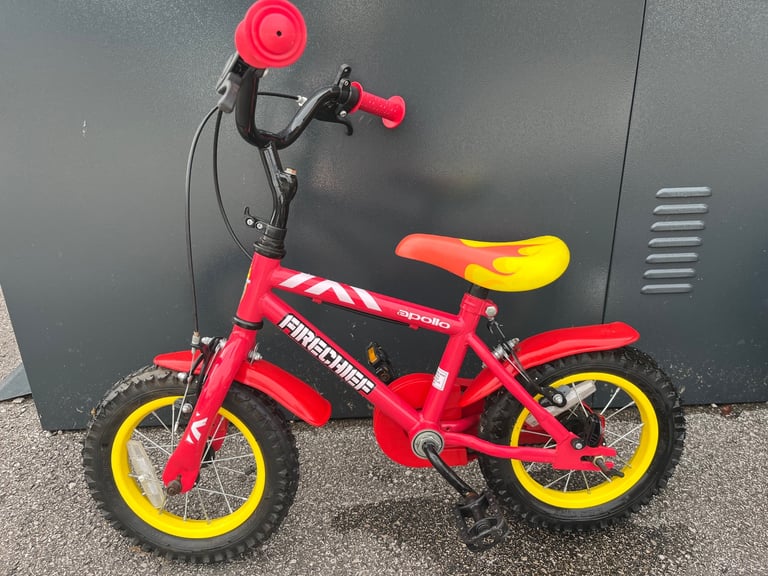 image for boys bike Apollo 