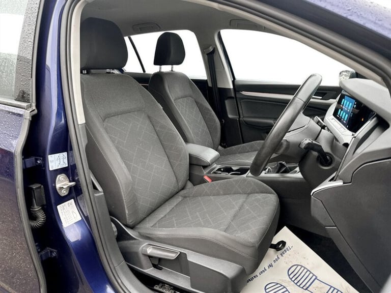 2022 Volkswagen Golf TSI Life Hatchback Petrol Manual