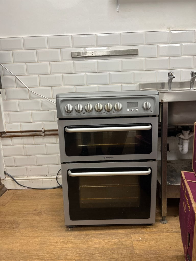 image for Hotpoint DSC60S Electric Ceramic Cooker