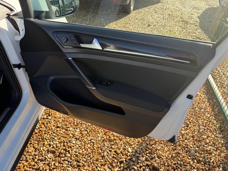 2016 Volkswagen Golf 2.0 TDI BlueMotion Tech GTD (Nav) DSG Euro 6 (s/s) 5dr ESTATE Diesel Automatic