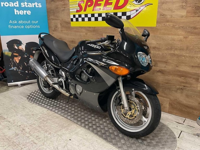 SUZUKI GSX600F