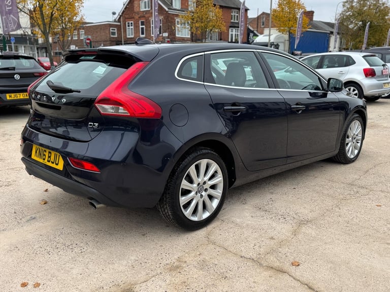 2016 Volvo V40 2.0 D3 SE Lux Nav Euro 6 (s/s) 5dr HATCHBACK Diesel Manual