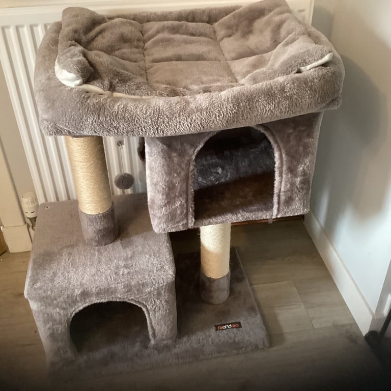 Cat tree