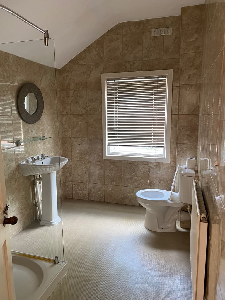 DOUBLE ROOM FOR RENT IN B10 SMALL HEATH