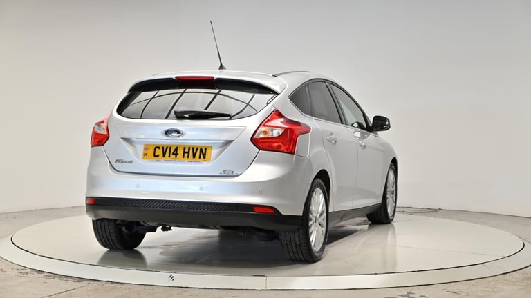 2014 Ford Focus 1.6 TDCi Zetec Euro 5 (s/s) 5dr HATCHBACK Diesel Manual
